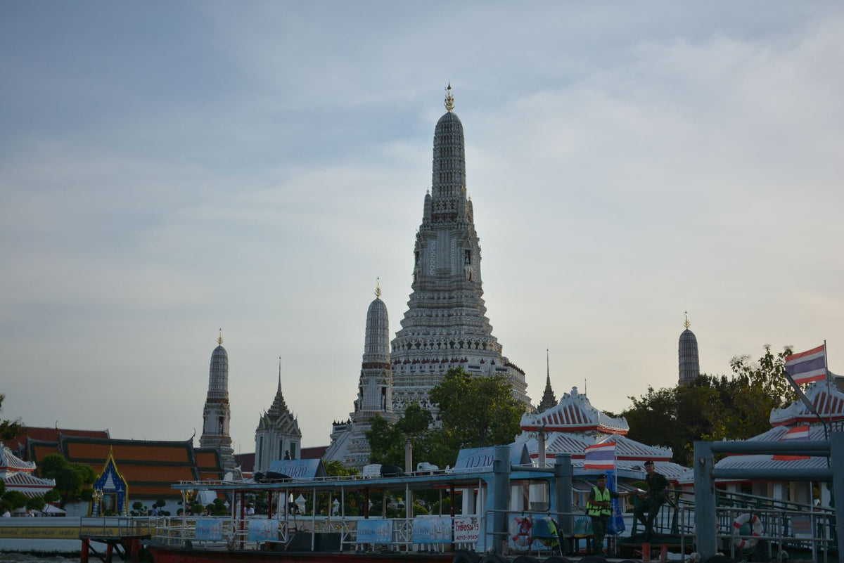 Wat Arun at dusk, Bangkok